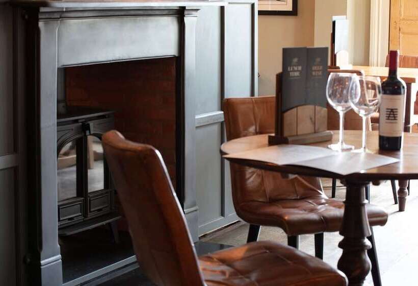 בית מלון כפרי Broom Hall Inn