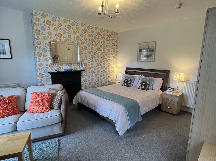 فندق Bryn Derwen Guest House