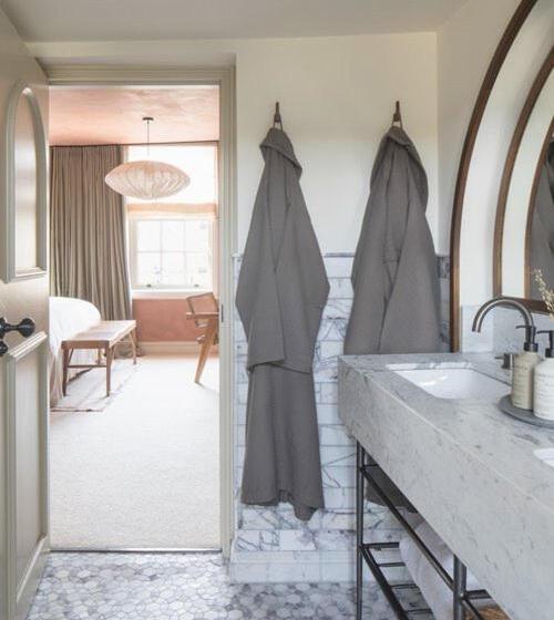 فندق Bull Burford