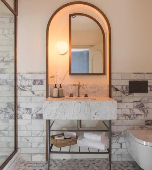 فندق Bull Burford