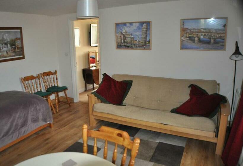 فندق Burnt House Farm