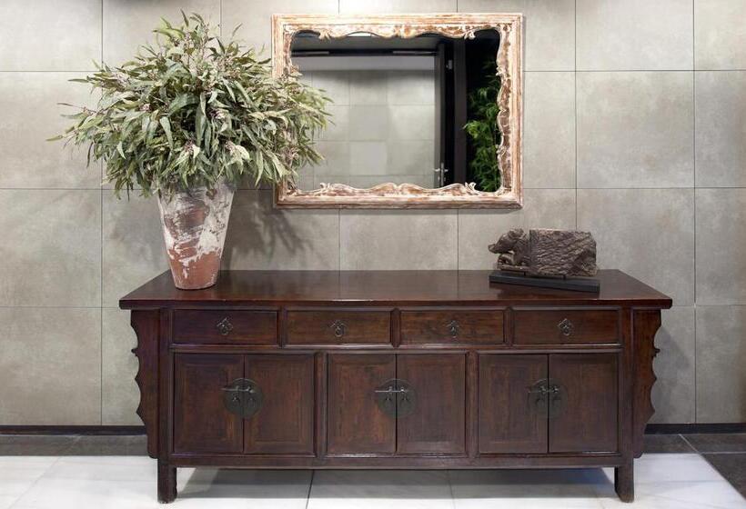 هتل Catalonia Port