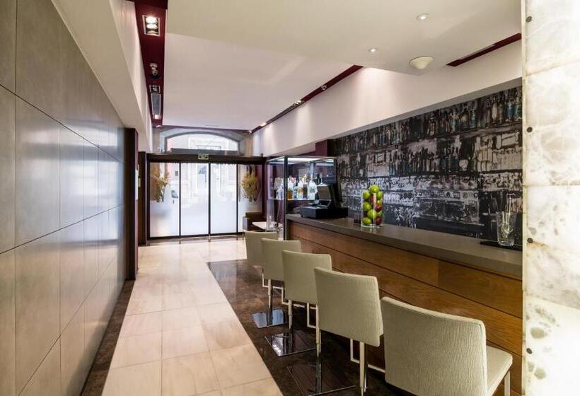 هتل Catalonia Port