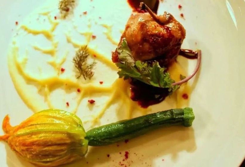 City Park Hotel & Residence