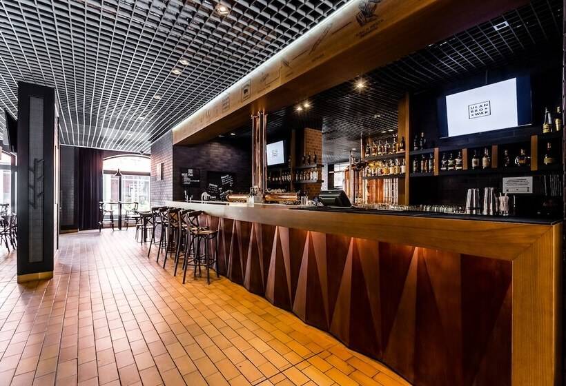 City Park Hotel & Residence