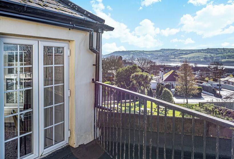 בית מלון כפרי Cockhaven Arms