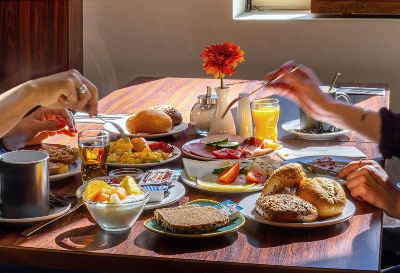 فندق Premier Inn Köln City Mediapark