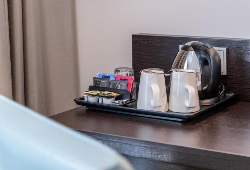 فندق Premier Inn Köln City Mediapark