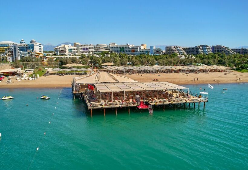 فندق Cornelia Diamond Golf Resort & Spa