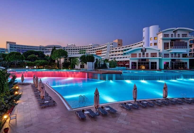 فندق Cornelia Diamond Golf Resort & Spa