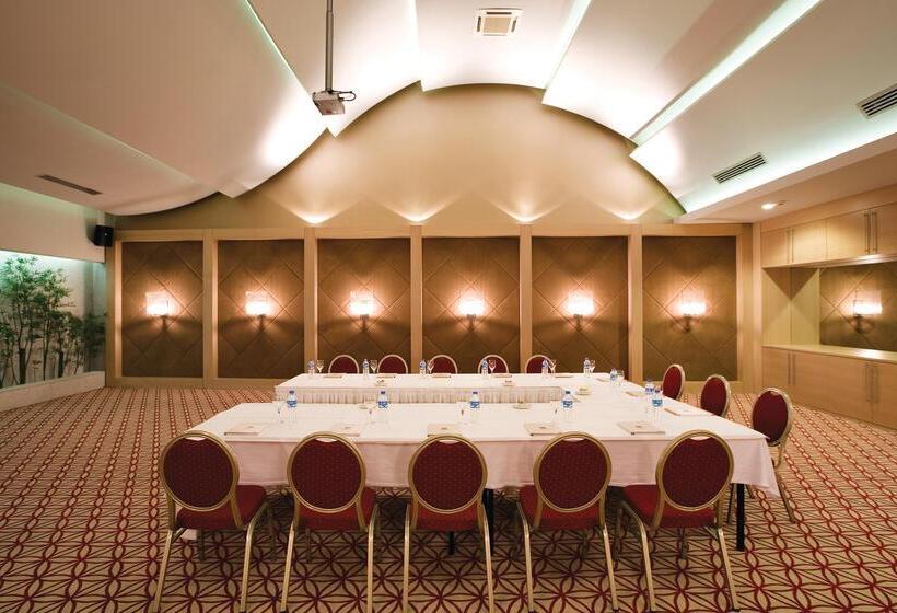 فندق Cornelia Diamond Golf Resort & Spa