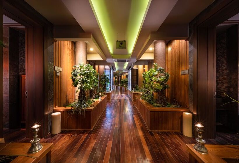 فندق Cornelia Diamond Golf Resort & Spa