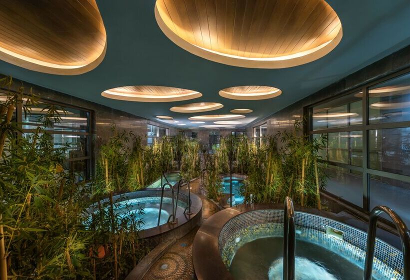 فندق Cornelia Diamond Golf Resort & Spa