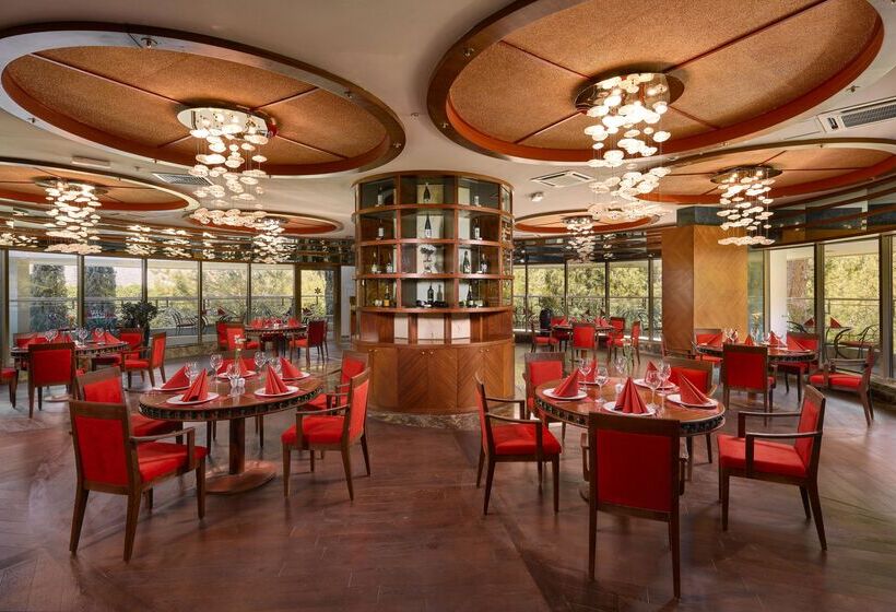 فندق Cornelia Diamond Golf Resort & Spa