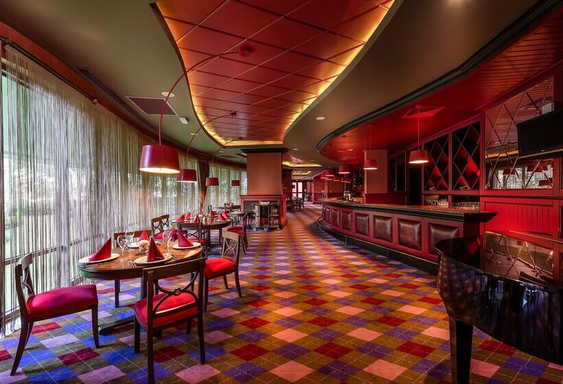 فندق Cornelia Diamond Golf Resort & Spa