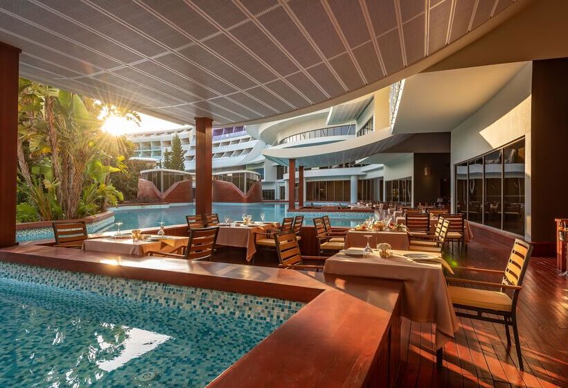 فندق Cornelia Diamond Golf Resort & Spa