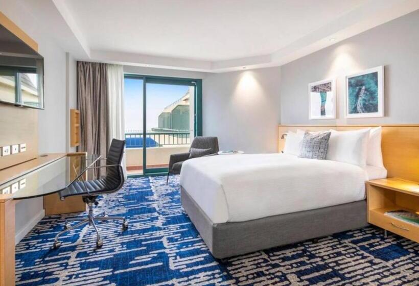 هتل Crowne Plaza Sydney Coogee Beach, An Ihg