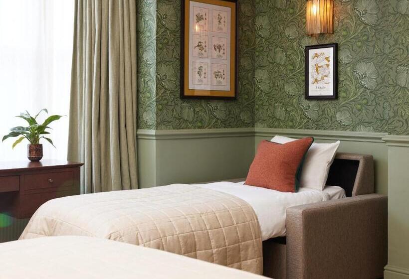 בית מלון כפרי Dog And Partridge By Greene King Inns