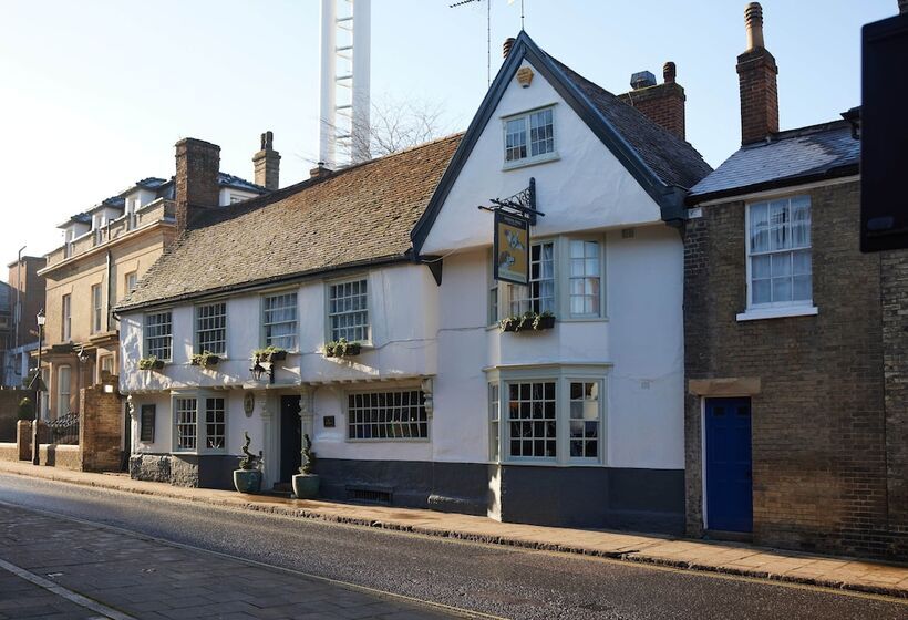 בית מלון כפרי Dog And Partridge By Greene King Inns