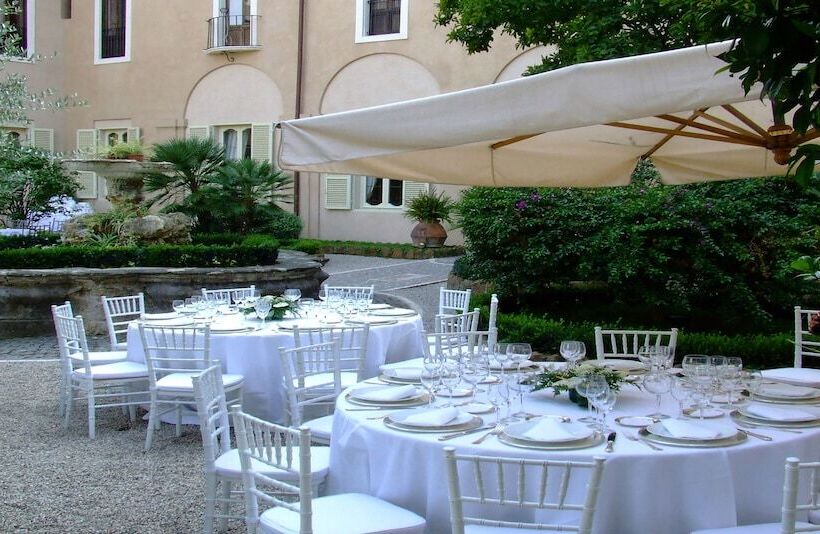 Hotel Donna Camilla Savelli   Vretreats