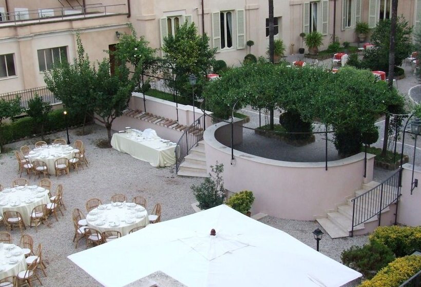 Hotel Donna Camilla Savelli   Vretreats