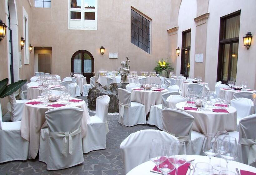 Hotel Donna Camilla Savelli   Vretreats