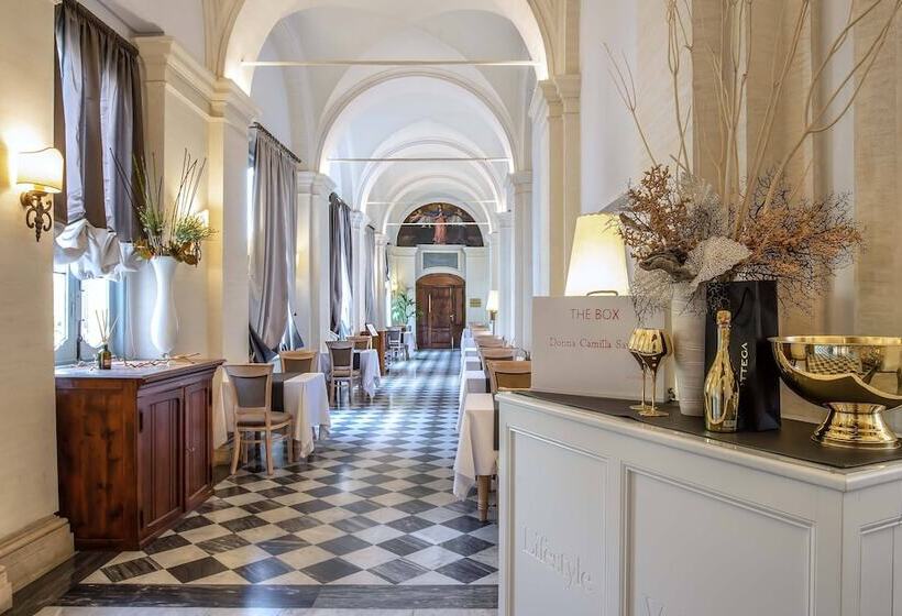 Hotel Donna Camilla Savelli   Vretreats