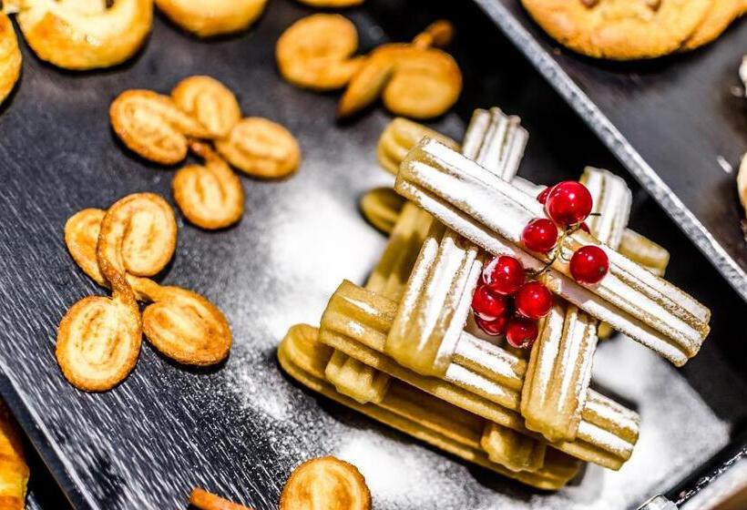 Отель Exe Ramblas Boqueria