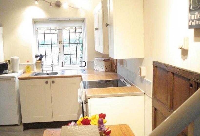 ホテル Fosbroke House