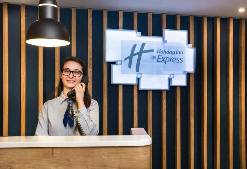 בית מלון כפרי Holiday Inn Express London   Watford Junction, An Ihg