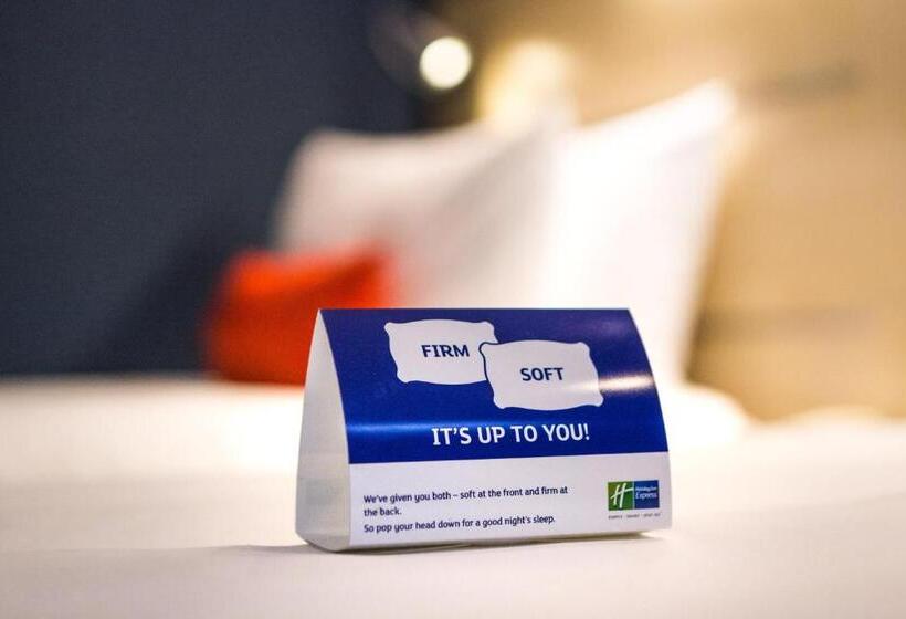 בית מלון כפרי Holiday Inn Express London   Watford Junction, An Ihg