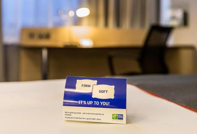 בית מלון כפרי Holiday Inn Express London   Watford Junction, An Ihg