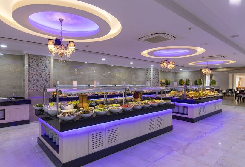 Отель Holiday Park Resort