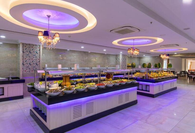 Отель Holiday Park Resort