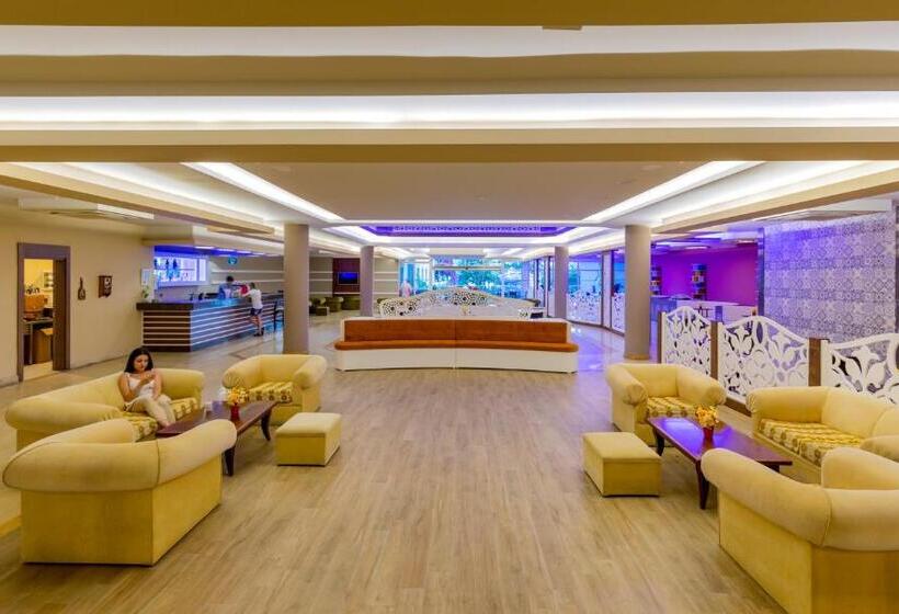 Отель Holiday Park Resort