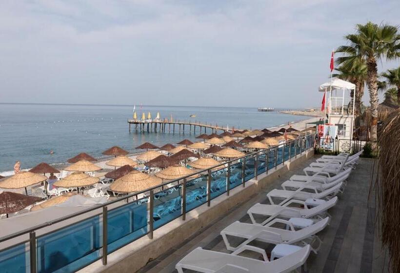 Отель Holiday Park Resort