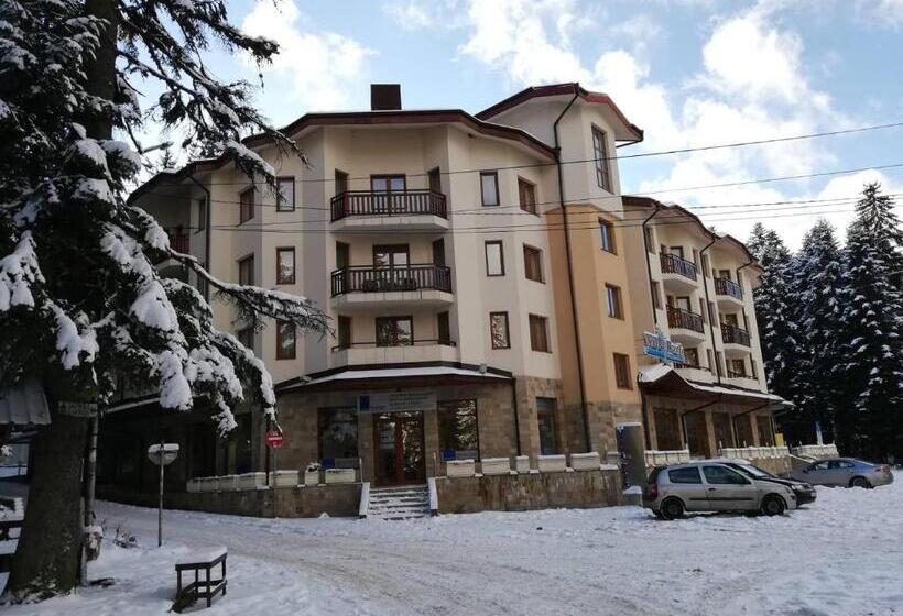 בית מלון כפרי Hq Apartments Villa Park