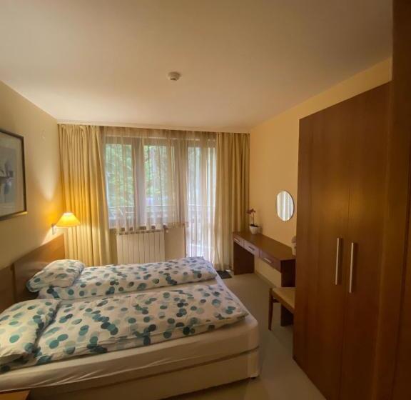 בית מלון כפרי Hq Apartments Villa Park