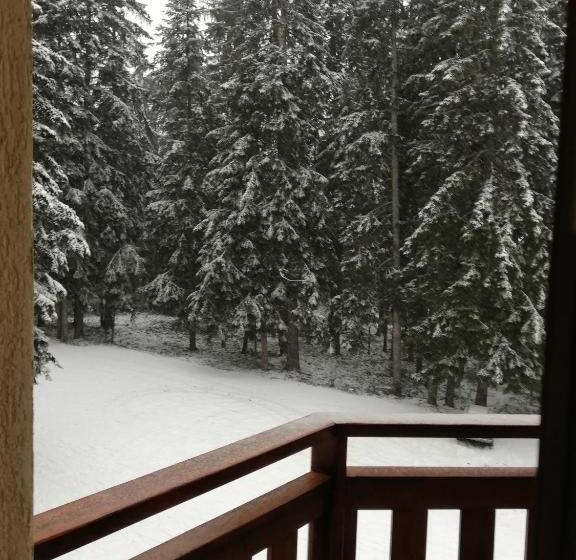 בית מלון כפרי Hq Apartments Villa Park