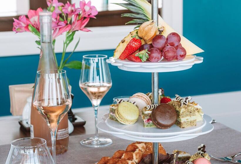 International Hotel Casino & Tower Suites