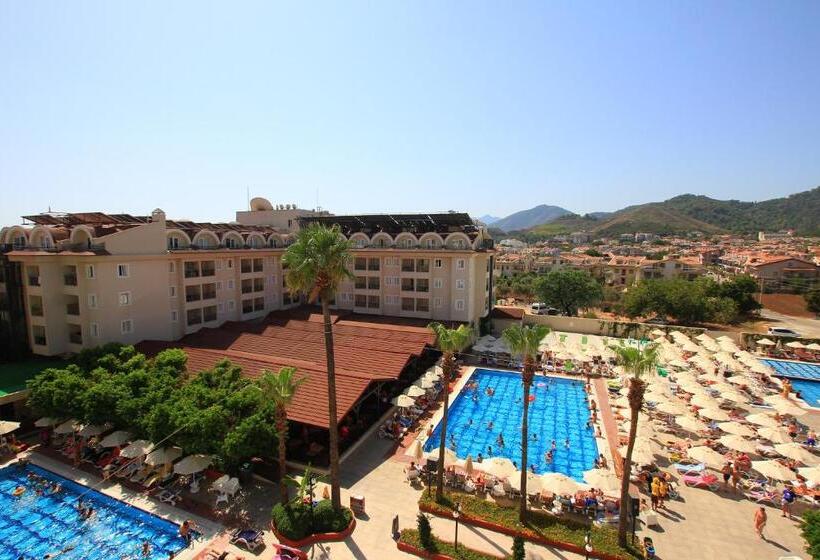 בית מלון כפרי Julian Club