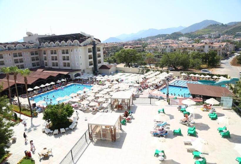 בית מלון כפרי Julian Club