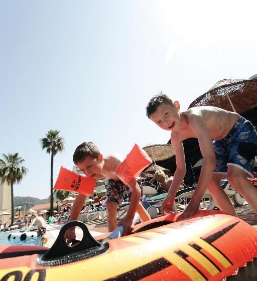 בית מלון כפרי Julian Club