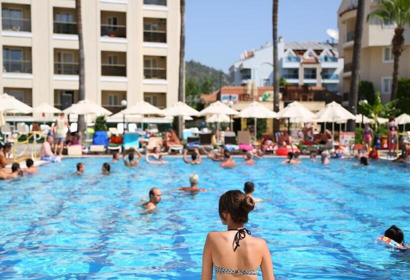 בית מלון כפרי Julian Club