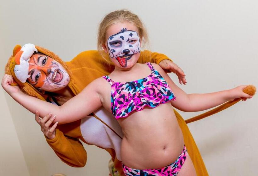 בית מלון כפרי Julian Club