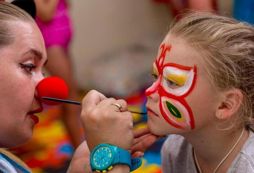 בית מלון כפרי Julian Club