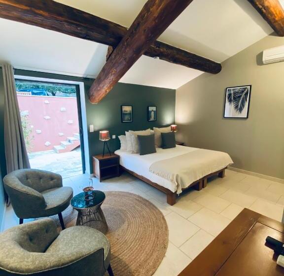 فندق Le Jas De Joucas Hôtel Restaurant