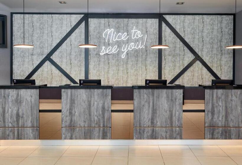 هتل Leonardo Sheffield