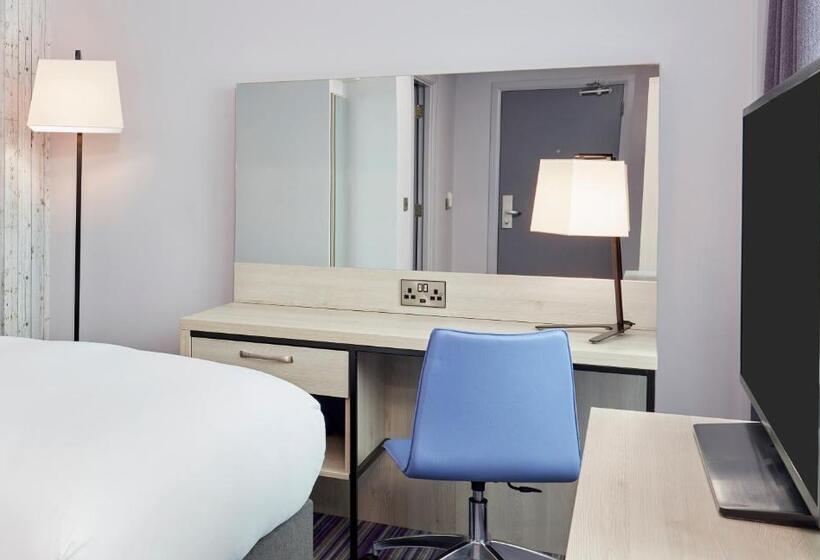 هتل Leonardo Sheffield