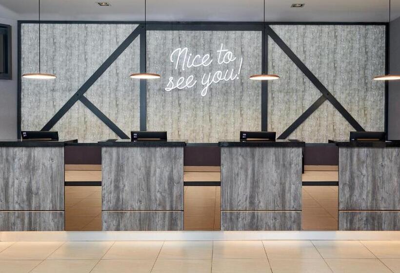 هتل Leonardo Sheffield